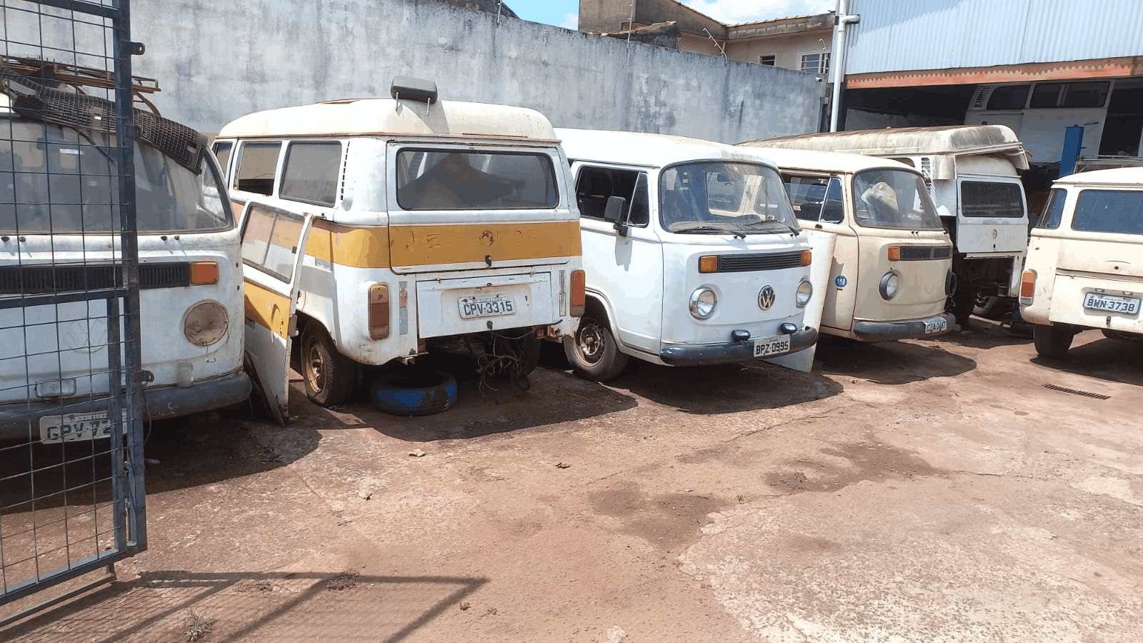 galeria de fotos exclusiva da empresa especializada em kombi situada em Ribeirão Preto